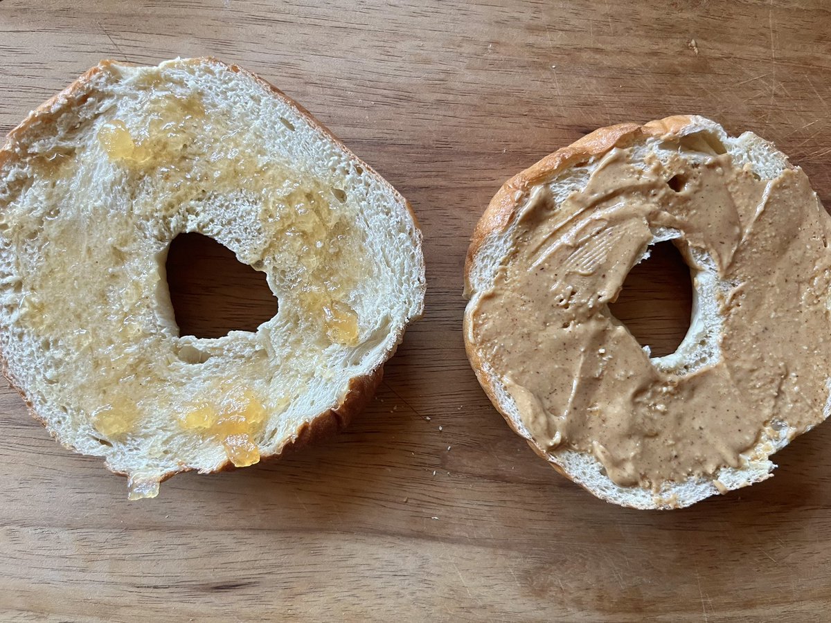 pangpairpang's tweet image. 단호박후무스피넛버터당근라페🧡