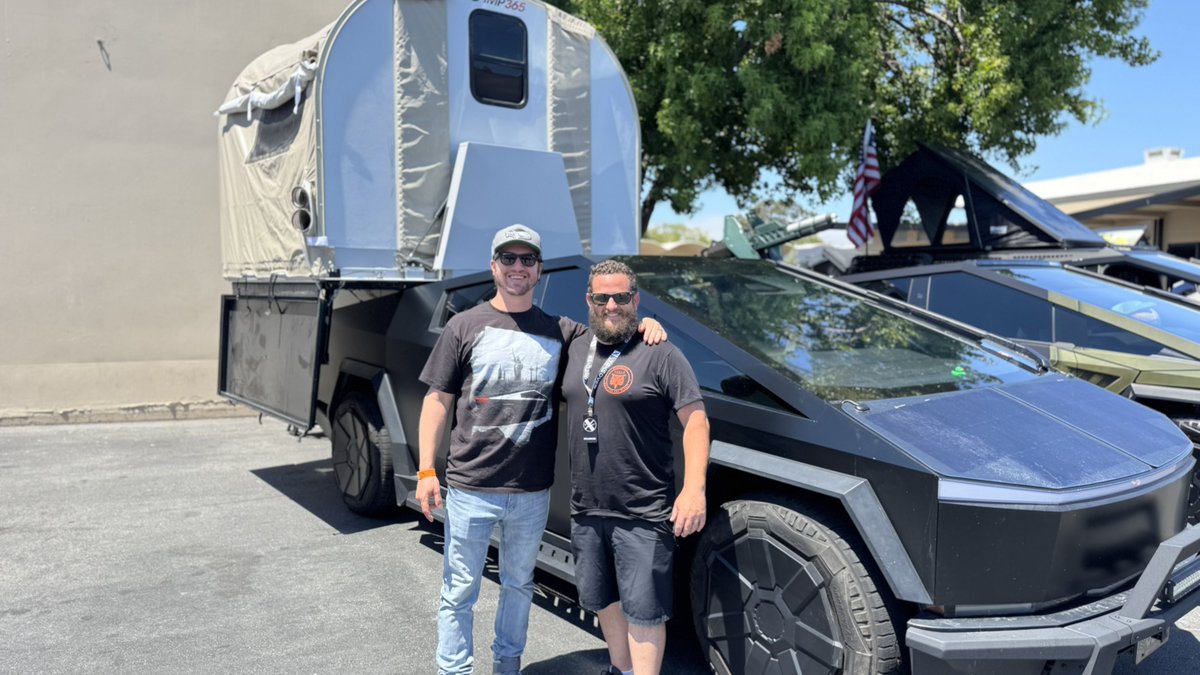 Ryan Torres (@ryantorrestesla) on Twitter photo Always good to see you Justin <a href="/BeardedTesla/">Bearded Tesla</a> safe travels my friend Always good to see you Justin <a href="/BeardedTesla/">Bearded Tesla</a> safe travels my friend