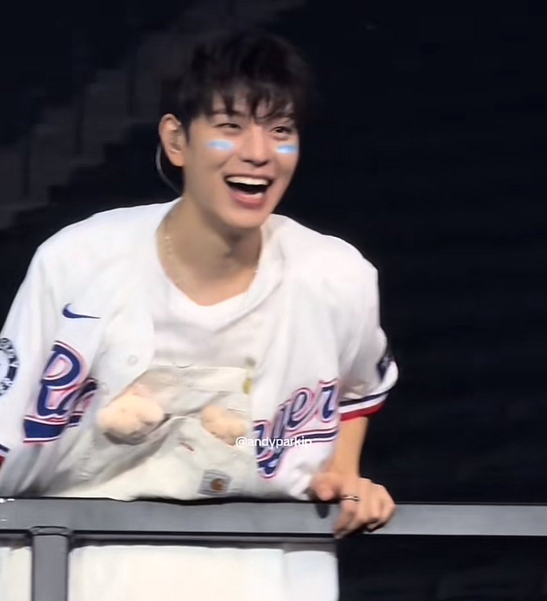 please never stop smiling