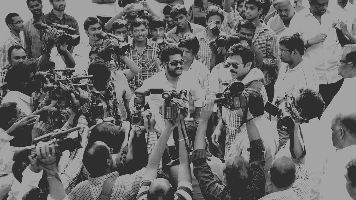 GlassPeguuu's tweet image. Normally Manam ante TFI lo almost anni fandoms ki G manta & Decade nundi Mana downfall ki yeduru chustunaru... Esari Clash lo Telugu people Most Loved Rajini... Already Sm lo #coolie bajana start ayyindi
I want to say one thing #War2 ki Devara kante Triple duty cheyali
Jai NTR