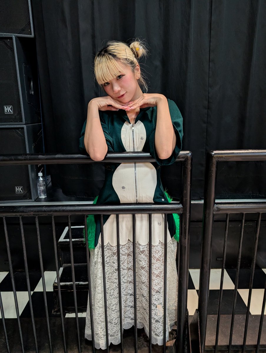 HaGe_BoSe_PIGGS's tweet image. 本当に頼もしい２人です😊

PIGGSを選んでくれてありがとう🙏😊

#スービビ2ndANV
#SURING
#BIBI
