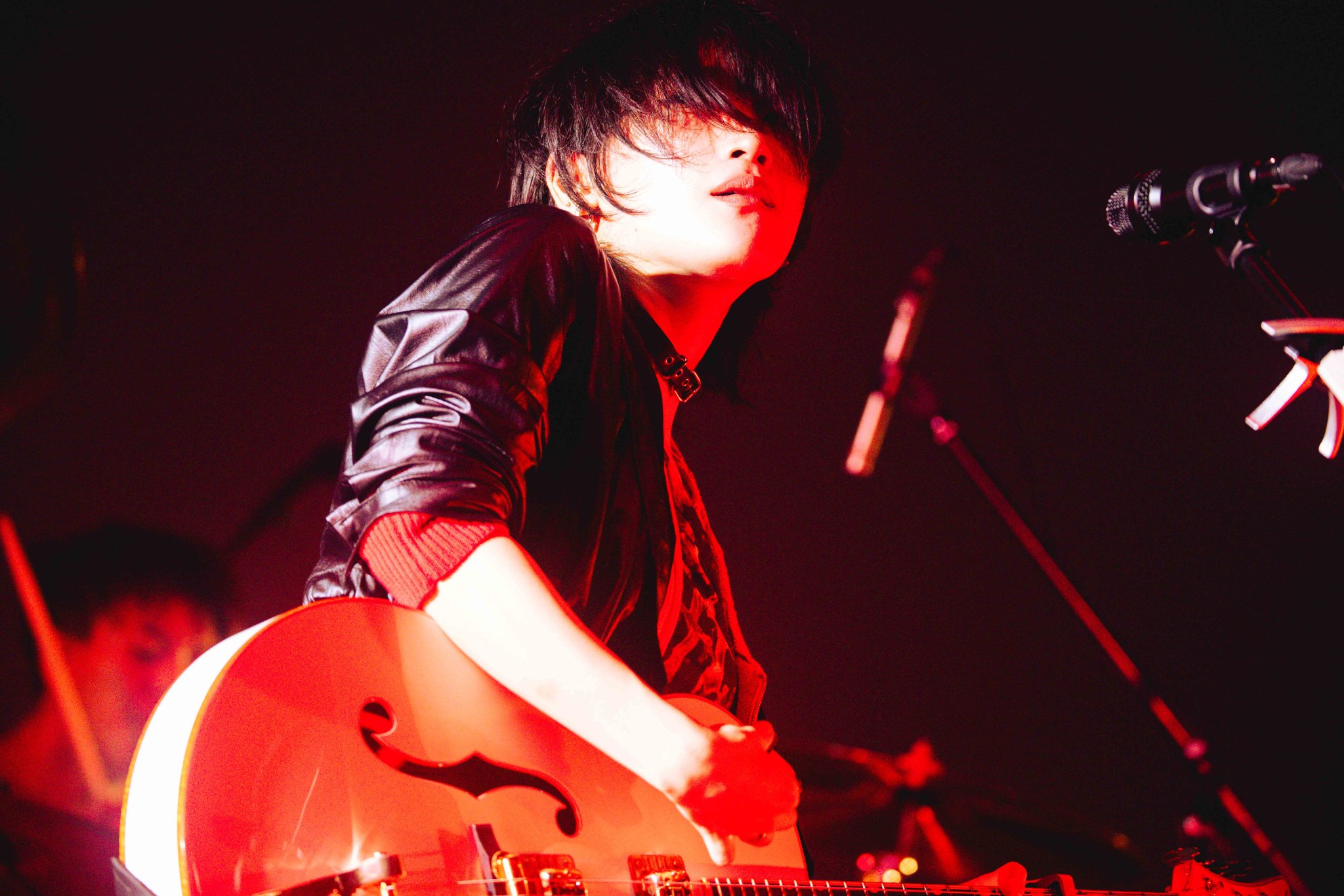 FM802 on X: 