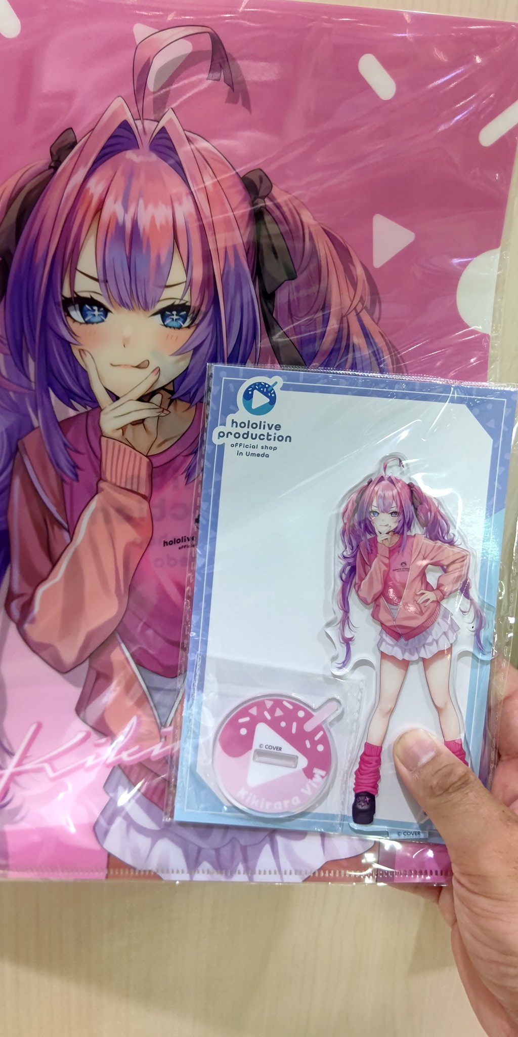 【大阪梅田限定】　綺々羅々ヴィヴィ　9点セット トモヒロ🌲🌸🐻💿️⚒️🐏👯🚑️💅✨ on X: 