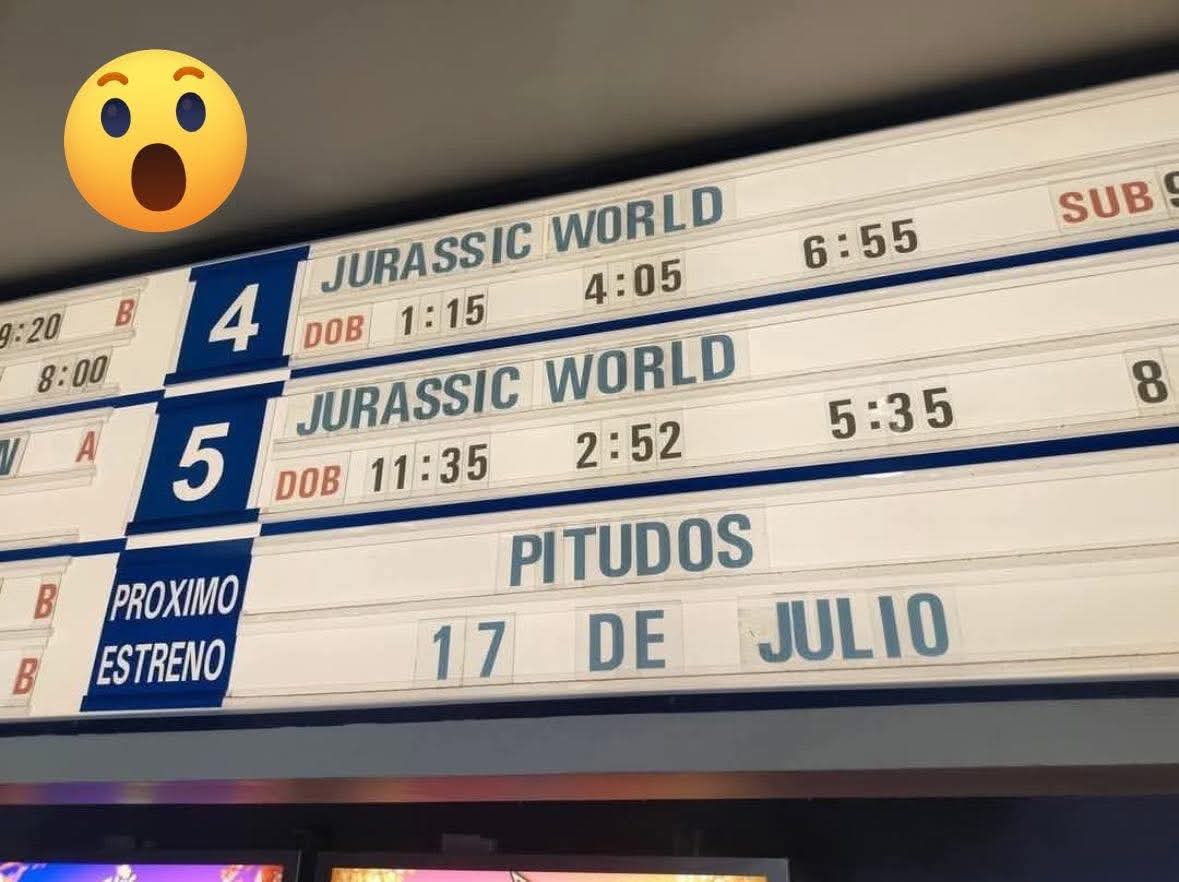 laloch2018's tweet image. Caiganle al cine chicas 😜