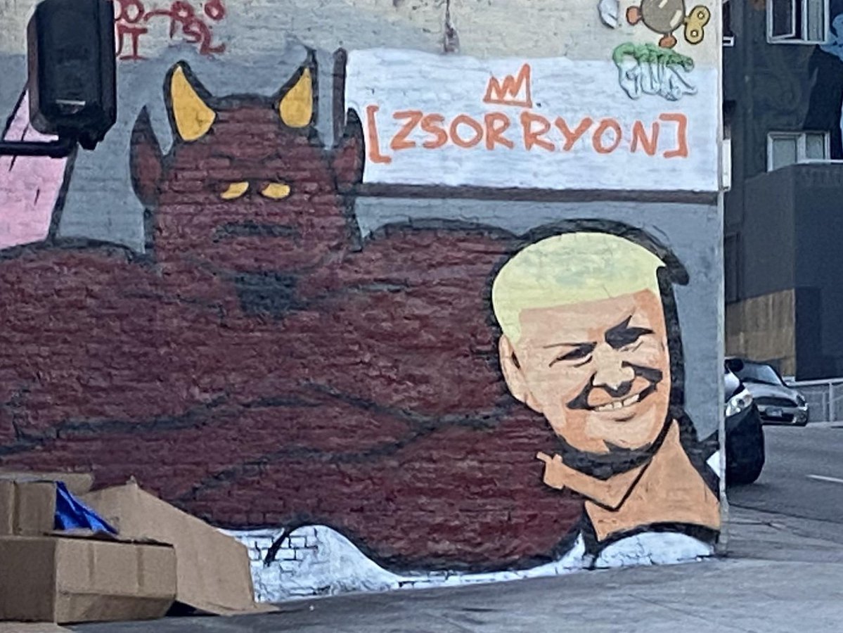 Spotted in Los Angeles.

Credit: Large-Presentation41 / reddit