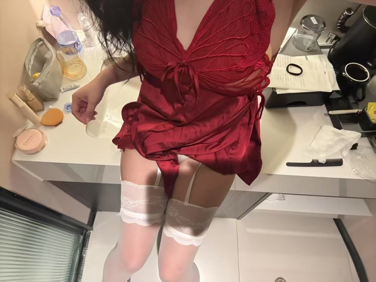 福利姬sstantan分享的黄推图片2 - 网红私拍内容