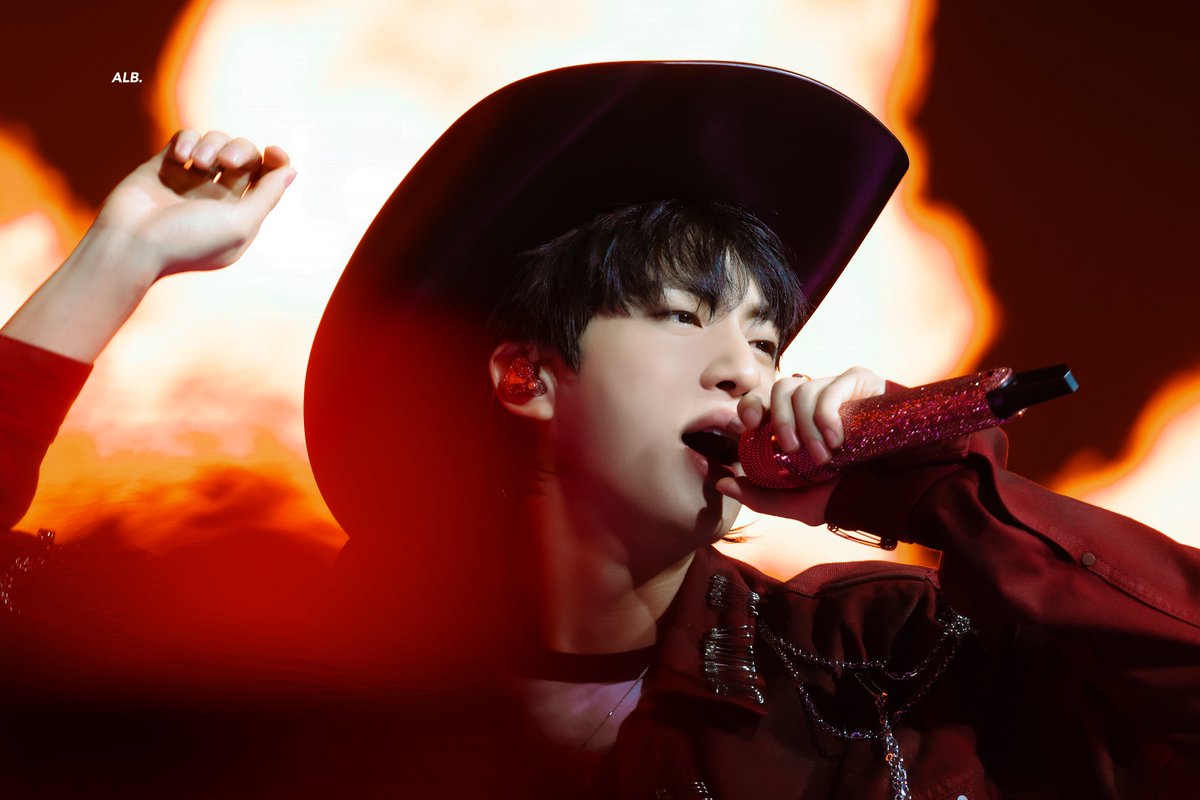 250726 Rope it 

#방탄소년단진 #김석진 #석진 #진  #BTSJIN #JIN 
#RUNSEOKJIN_epTOUR_US
#RUNSEOKJIN_epTOUR_Tampa
#RUNSEOKJIN_epTOUR_Tampa_D1
#RUNSEOKJIN_epTOUR
<a href="/BTS_twt/">방탄소년단</a>