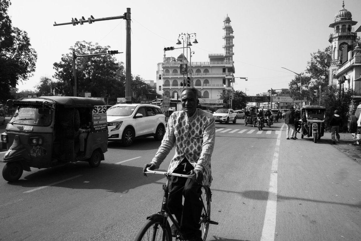 raghavredux's tweet image. Stares, jaipur
