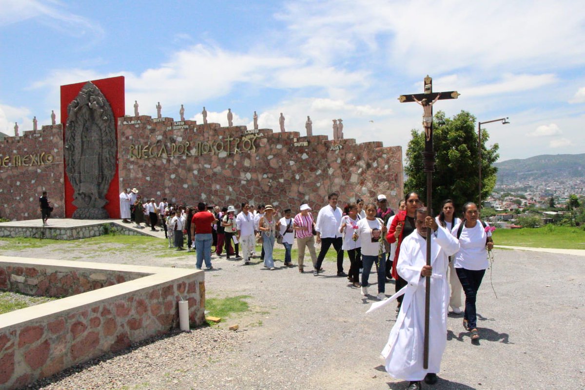 En el marco del Año Jubilar, la Diócesis de Chilpancingo-Chilapa dedicó un día especial para orar y actuar por las víctimas de las violencias y la paz.
Con actividades de atención a víctimas, círculos restaurativos y una peregrinación al Santuario de los Mártires #DiálogoNacional