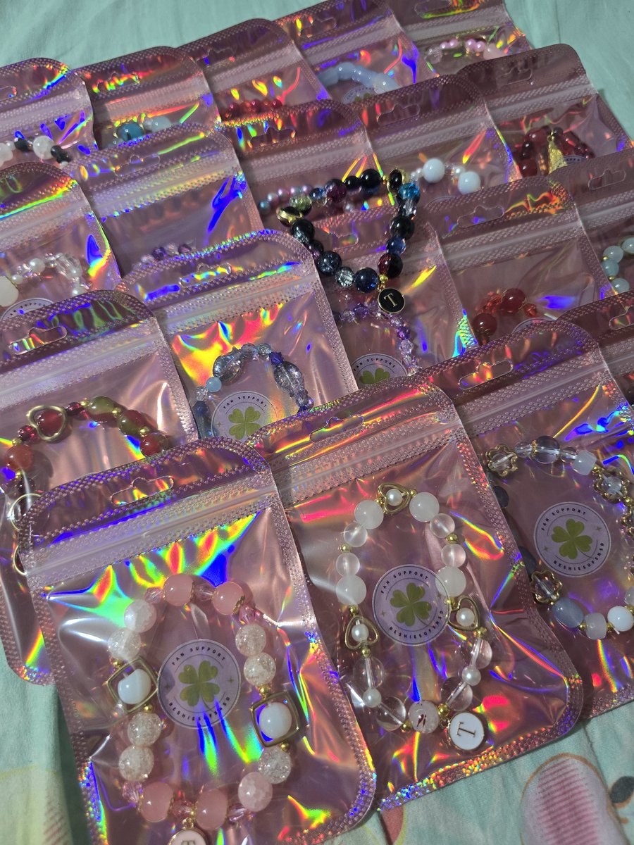 beshiesofsnsd's tweet photo. #2025HEREFORYOU_IN_MANILA fan support 🎀

Tiffany is back so i'm giving T manager bracelets! 😊

- 1:1
- very limited quantity 

Super late but i cannot miss this for my 1st love, see you later sones and young ones! 💗

#2025HEREFORYOU_IN_ASIA #HERE_FOR_YOU #TIFFANYYOUNG #티파니 https://t.co/cTrd6MAGPI