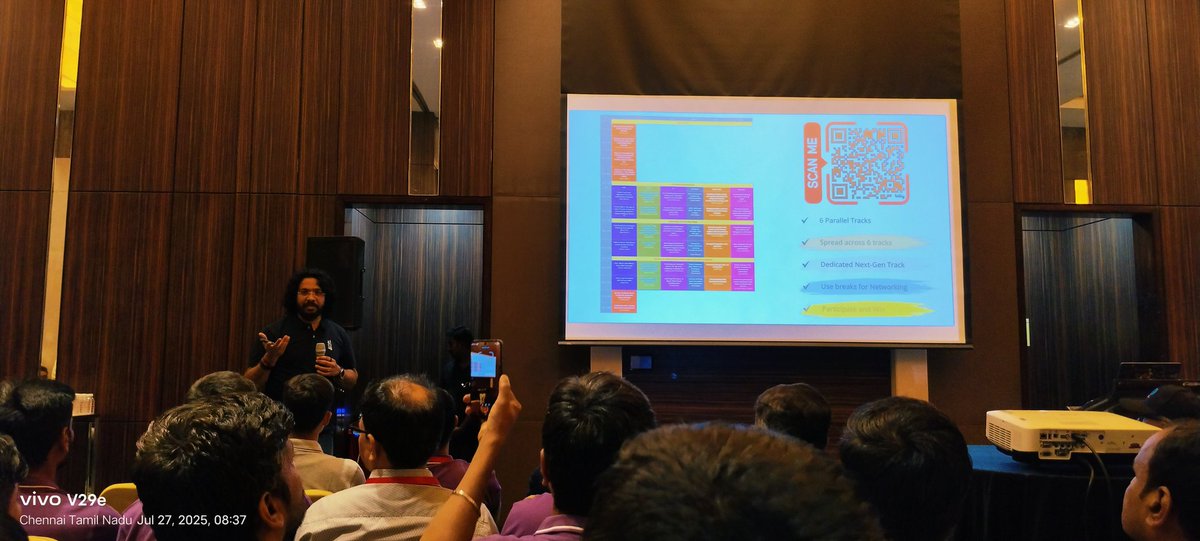 apexparthiban's tweet image. 🎤 Mr. Sai Penumuru delivered a powerful welcome & keynote session!
He shared insights on Ocyatra, race certificates, and the benefits of Oracle Cloud accounts.
Truly an inspiring start to the event! 🚀
#OCYatra25 #OracleAPEX #OracleCommunity #AIOUG #OCYatraChennai