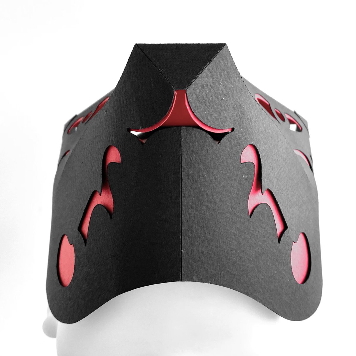 BoxDogPuppy's tweet image. 簡単バージョン狐面。お手軽インナーを入れて色表現してみました。
(通気口が塞がるので当然暑くなりますw)口がカワイイ。