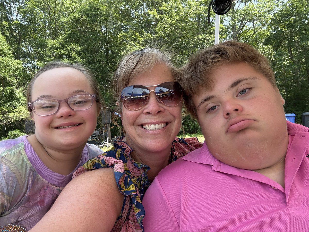 Jennifer Rowland tweet media