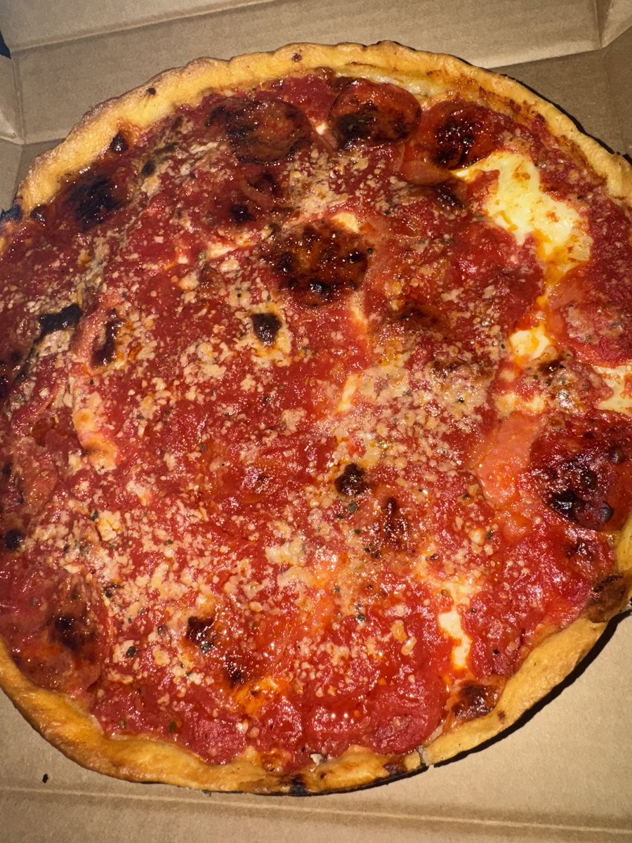When she wants the Lou
You want Mikes Hot honey 
And you get a community pep deep dish 🤤🤤 never understood the uncut but it’s the way to go