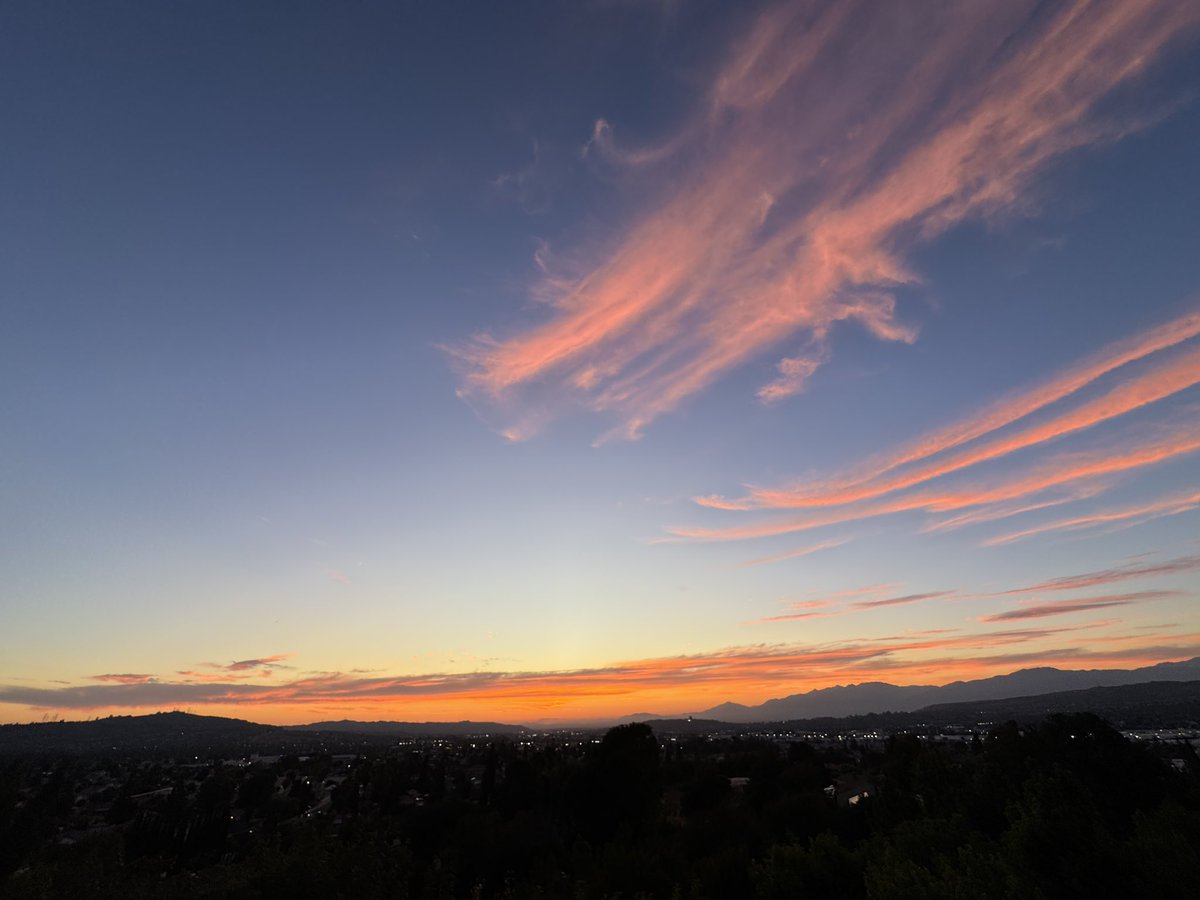 13579bcs's tweet photo. #sunset #sunsets #sky #cloud #clouds #cottoncandysky 

https://t.co/QQA6e5lzLd https://t.co/aYtY1hrA2G