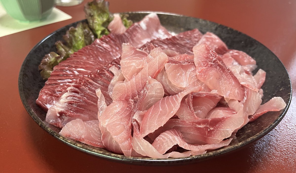 鯉料理!!!
鯉の刺身と鯉の煮付け!!! 