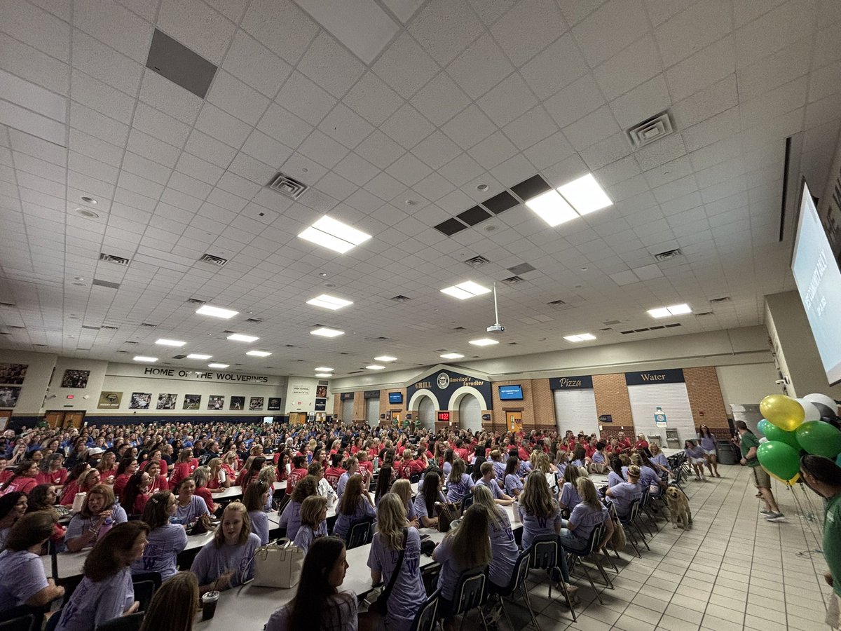 DrJoshLowe's tweet image. Great week as we welcomed back teachers throughout our district. I’m looking forward to a terrific year in Forsyth Co Schools! #FCSNEO #focusonthegoodinlife