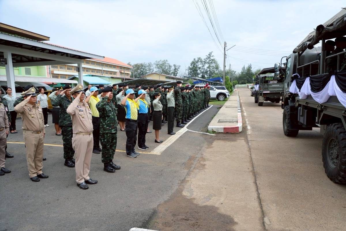 army2pr's tweet image. มณฑลทหารบกที่ 25 จัดพิธีส่งศพ 3 ทหารกล้า ที่ได้สละชีวิตปกป้องอธิปไตยจากเหตุการณ์ปะทะตามแนวชายแดนไทย-กัมพูชา ณ โรงพยาบาลค่ายวีรวัฒน์โยธิน เพื่อนำร่างกลับไปประกอบพิธีบำเพ็ญกุศลที่ภูมิลำเนา
#สดุดีทหารกล้า #กัมพูชายิงก่อน
#CambodiaOpenedFire #กองทัพภาคที่2