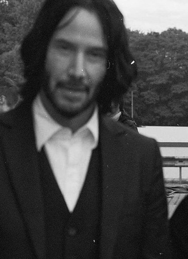 johnwicksgf's tweet image. i love u keanu reeves