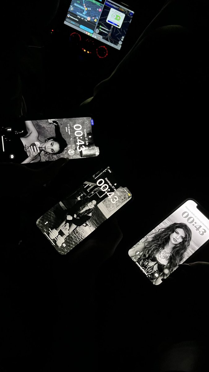 feellydia's tweet image. Indo pro aniversário da Selena Gomez aqui no RJ com os selenators assim no carro