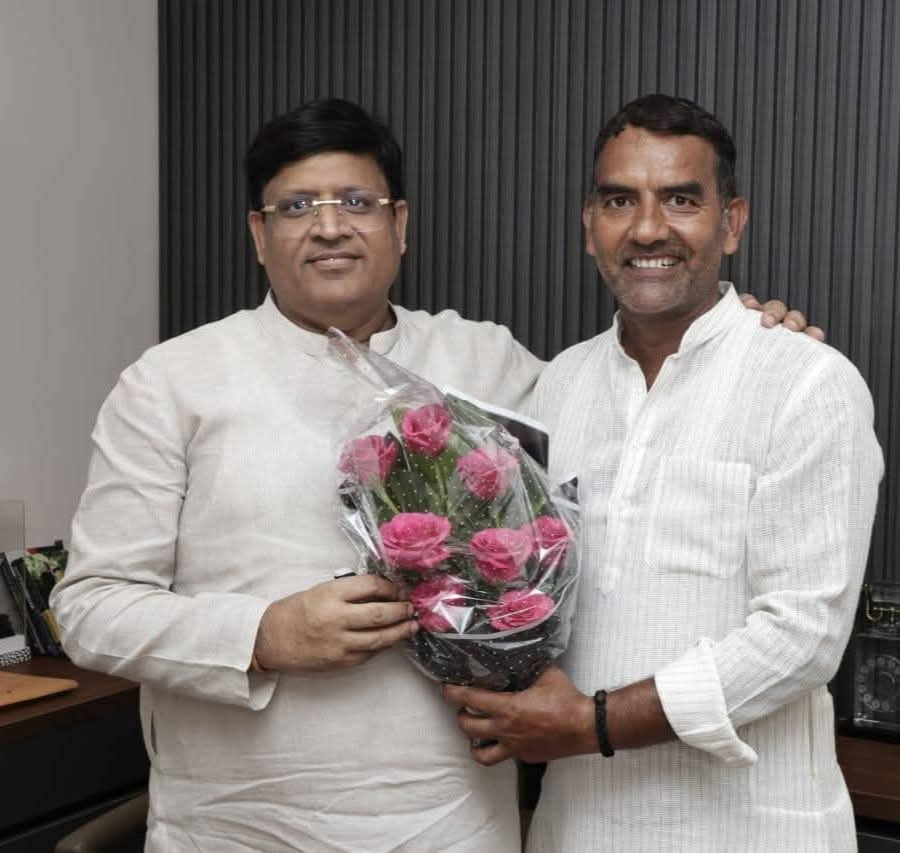 JITENDER KHATANA (@jitender001377) on Twitter photo पूर्व जिला पार्षद एव प्रदेश कार्यकारिणी सदस्य𝗢𝗕𝗖मोर्चा हरियाणा,मेरे छोटे मामा सुरजीत अधाना जी को फरीदाबाद ग्रीवेनस कमेटी का सदस्य नियुक्त करने पर माननीय कैबिनेट मंत्री जी श्री <a href="/VipulGoelBJP/">Vipul Goel</a> का हार्दिक आभार एवम अभिनंदन💐💐
<a href="/BJP4Haryana/">Haryana BJP</a> <a href="/BJP4India/">BJP</a> <a href="/narendramodi/">Narendra Modi</a> <a href="/Ch_Rohit_Gujjar/"> ᴿᴼᴴᴵᵀᴼ ᴬᴹᴮᴬᵂᴬᵀ</a> पूर्व जिला पार्षद एव प्रदेश कार्यकारिणी सदस्य𝗢𝗕𝗖मोर्चा हरियाणा,मेरे छोटे मामा सुरजीत अधाना जी को फरीदाबाद ग्रीवेनस कमेटी का सदस्य नियुक्त करने पर माननीय कैबिनेट मंत्री जी श्री <a href="/VipulGoelBJP/">Vipul Goel</a> का हार्दिक आभार एवम अभिनंदन💐💐
<a href="/BJP4Haryana/">Haryana BJP</a> <a href="/BJP4India/">BJP</a> <a href="/narendramodi/">Narendra Modi</a> <a href="/Ch_Rohit_Gujjar/"> ᴿᴼᴴᴵᵀᴼ ᴬᴹᴮᴬᵂᴬᵀ</a>