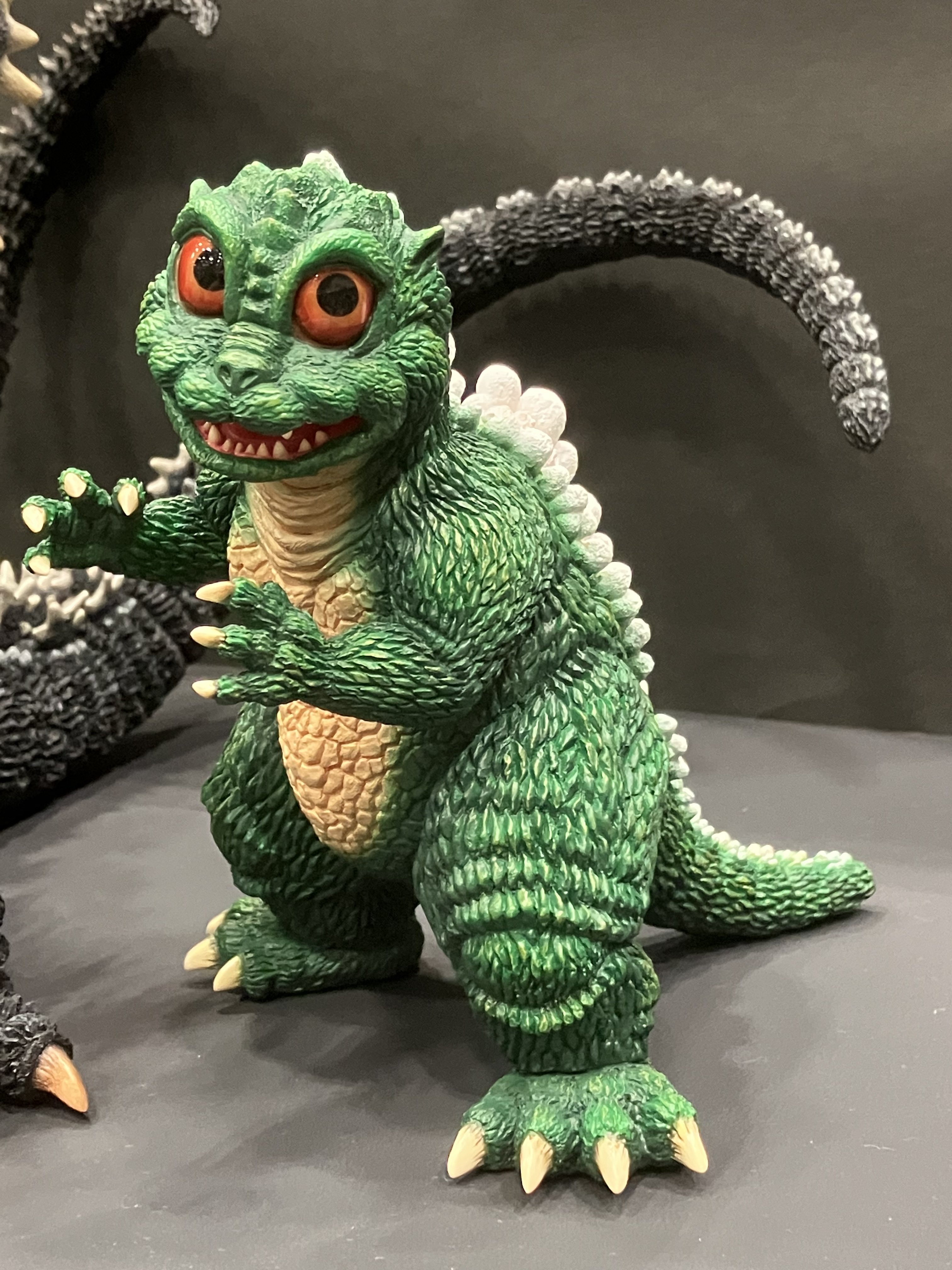 リトルゴジラ S.H.MonsterArts リトルゴジラ＆結晶体セット│株式会社BANDAI