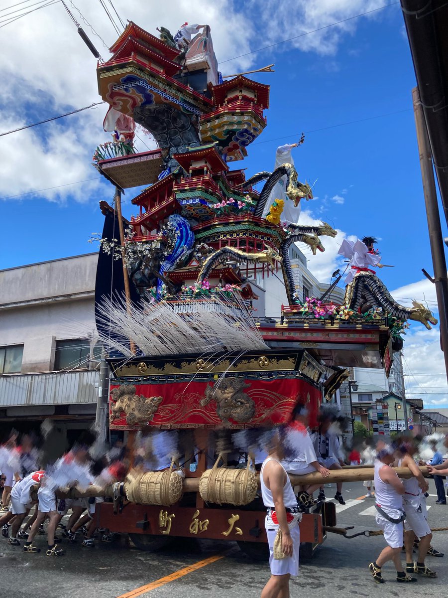 gucchi_singeki's tweet image. 🔥日田祇園祭🔥

山鉾巡行・隈町、黎明館付近

とても大きく煌びやかな

迫力ある山鉾で圧倒されました！✨👏