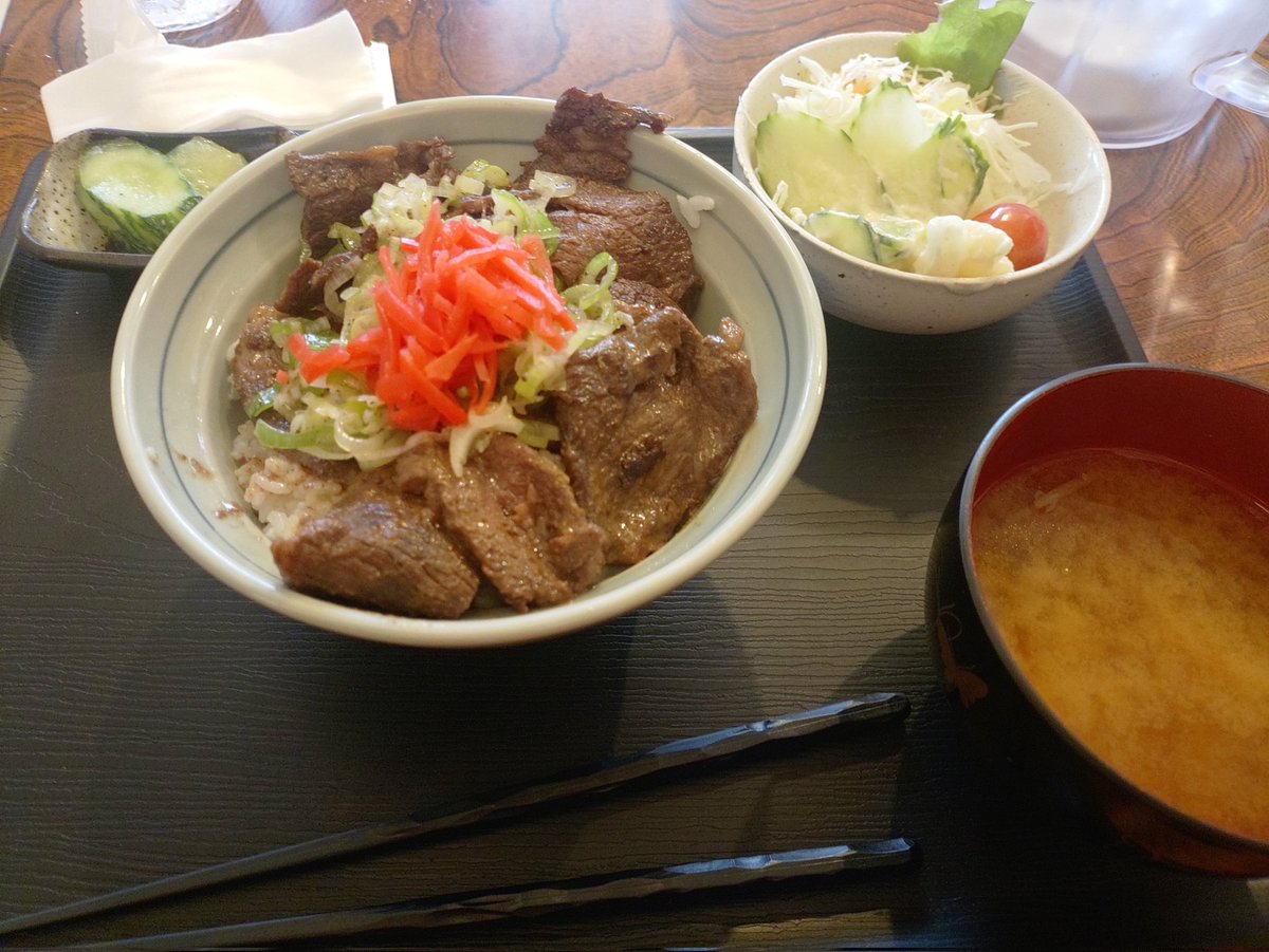 toshiki_itakura's tweet image. 今日の昼飯

これで今日は頑張れる
