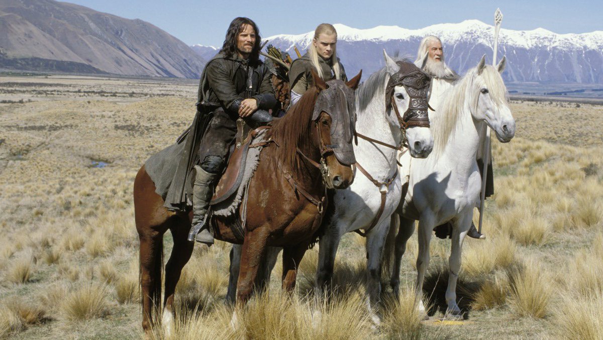 RenaissRewind's tweet image. There’s not much better than sitting down watching Lord of the Rings while eating chicken and rice after a long shift at work.