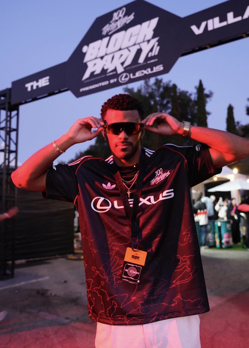 100Thieves's tweet photo. A new bombshell has entered the Compound https://t.co/ac5S6HOdlv