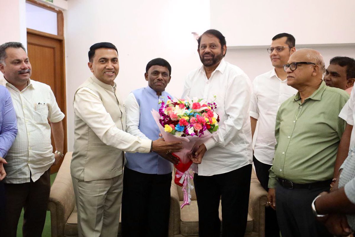 DrPramodPSawant's tweet image. Warm birthday greetings to Shri @iamrudolffern, MLA of St. Cruz.
May the Almighty bless you with good health, happiness, and continued success in your service to the people.