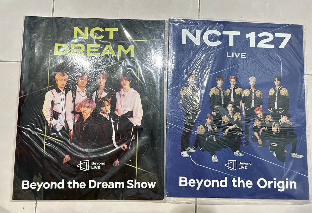 blesspp_'s tweet photo. - beyond the origin:beyond live brochure 
- beyond the dream show brochure 
เล่มละ 260  
ค่าส่ง 35รับ2เล่มส่งฟรี
#ตลาดนัดnct127 #ตลาดนัดnct #ตลาดนัดnctdream https://t.co/0LLb0eHaq4