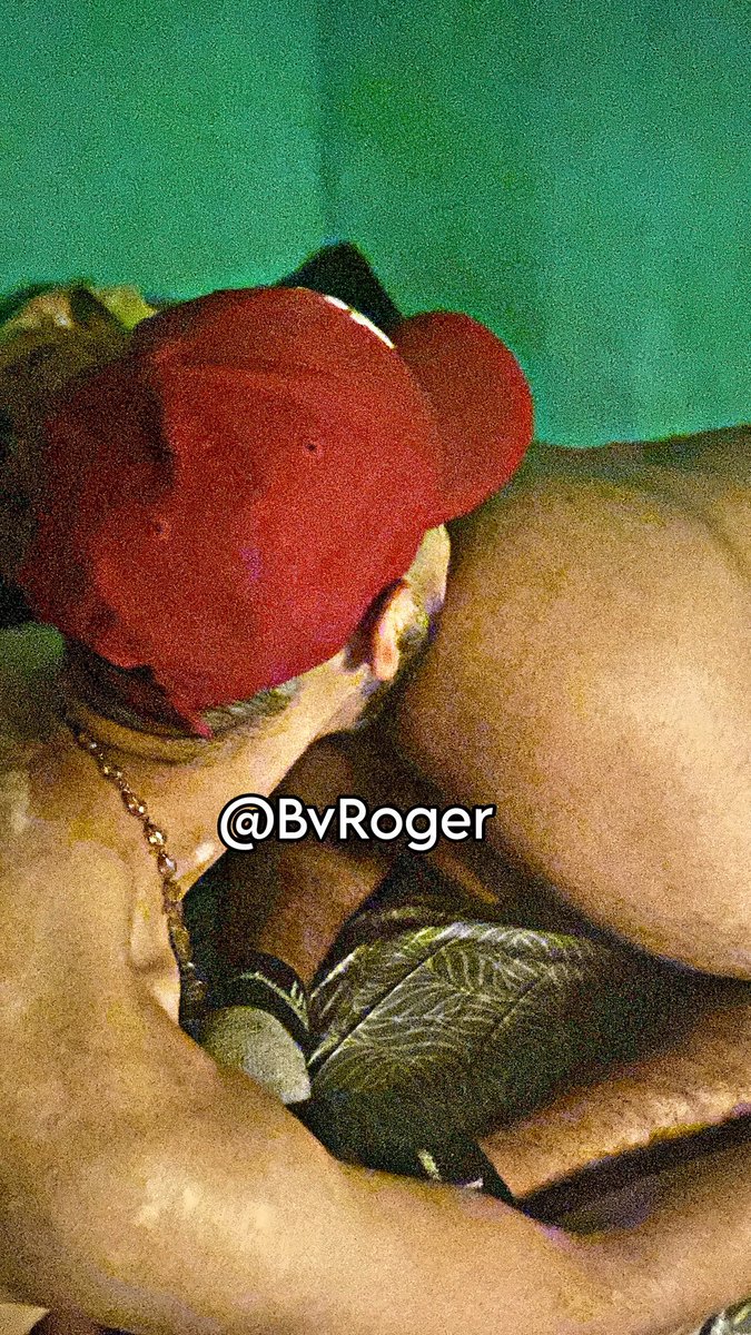 BvRoger19's tweet photo. Este chacal lo invite Ami cuarto para cotorrear un rato y darnos unos fumes 💨 y terminamos súper hot🔥🥵😮‍💨
#Chacal
#Tijuana 
#Discreto
 Canal de telegram en promocion💸🔥
@VATOSTJ @TJxxxplorer @ExhibeteTijuana @Tijuana_Twink @ExhibeteMexico https://t.co/5aSPjXPxpK