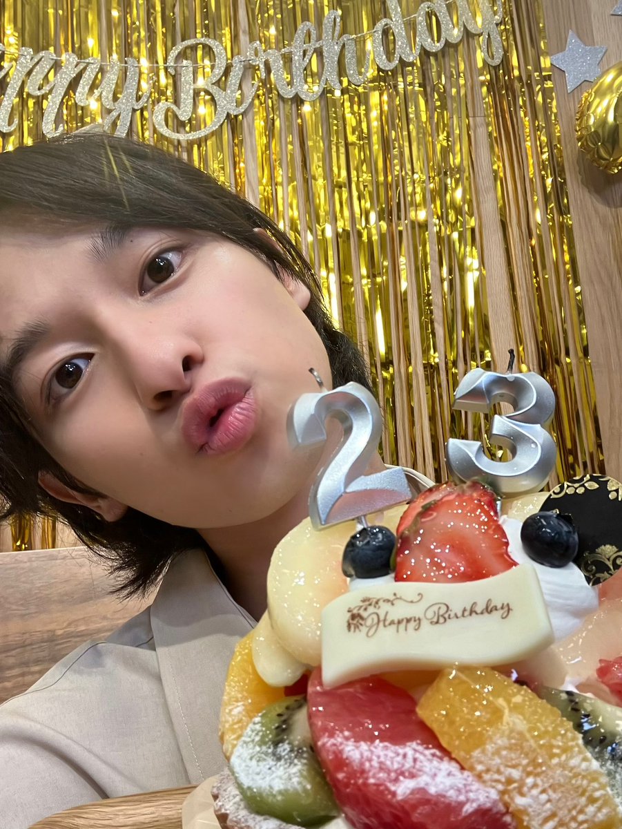 tomimoto_event's tweet image. 「富本惣昭、23歳になりました!特別生配信!!」
アーカイブ配信が本日の23:59までとなっております!
視聴チケットのご購入は21:00までです🧄
eplus.jp/sf/detail/4111…
是非時間の限りお楽しみください✨
配信終了後にケーキと🎂