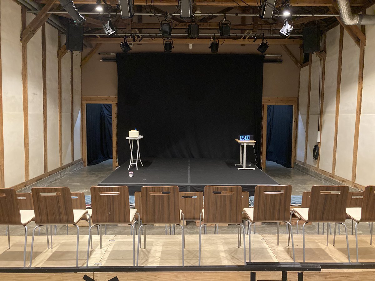 unit_comet's tweet image. いよいよ千秋楽!
このあと14:00開演です。
☄️『青春RTA』演/鈴江咲紀
☄️『157センチのファインダー』演/ぼう
2作品、見届けていただきたいです!
当日券もございます、ぜひ蛸蔵へ!
#コメットモノローグ
#モノローグ演劇会KOCHI2025
#演劇祭KOCHI2025