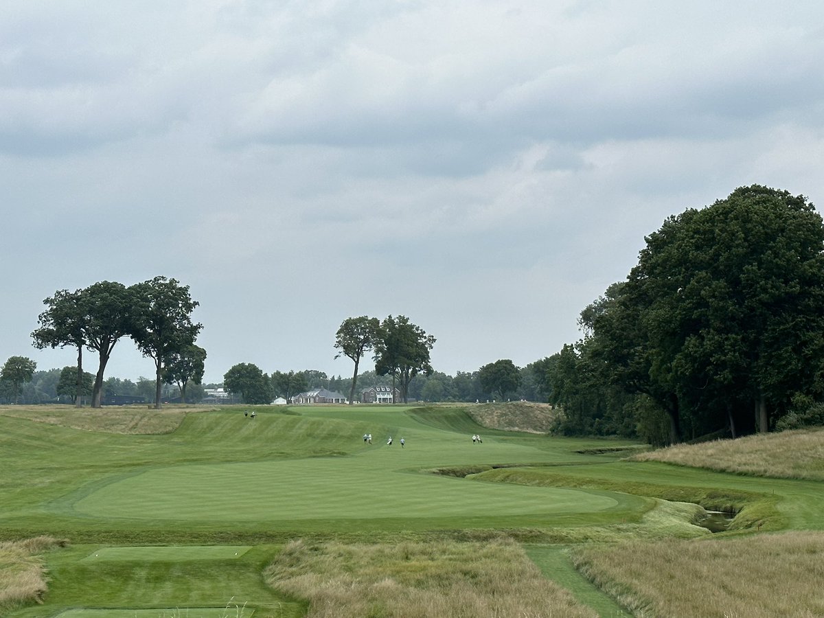 BryanTweed16's tweet image. #TweederTimeHop, Part 3:
July 26, 2023
My Dad & I had the treat of playing Inverness, one of my favorite golf experiences in the Midwest. This demanding, yet extremely fun Donald Ross design was expertly restored by Andrew Green. I especially enjoyed the Par-4s & great greens.