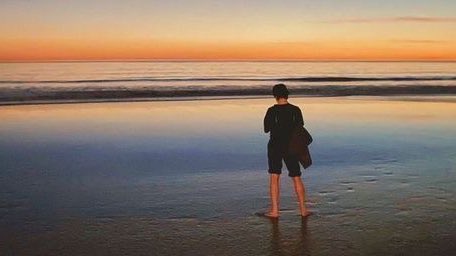 librafolders's tweet image. jimin by the sea