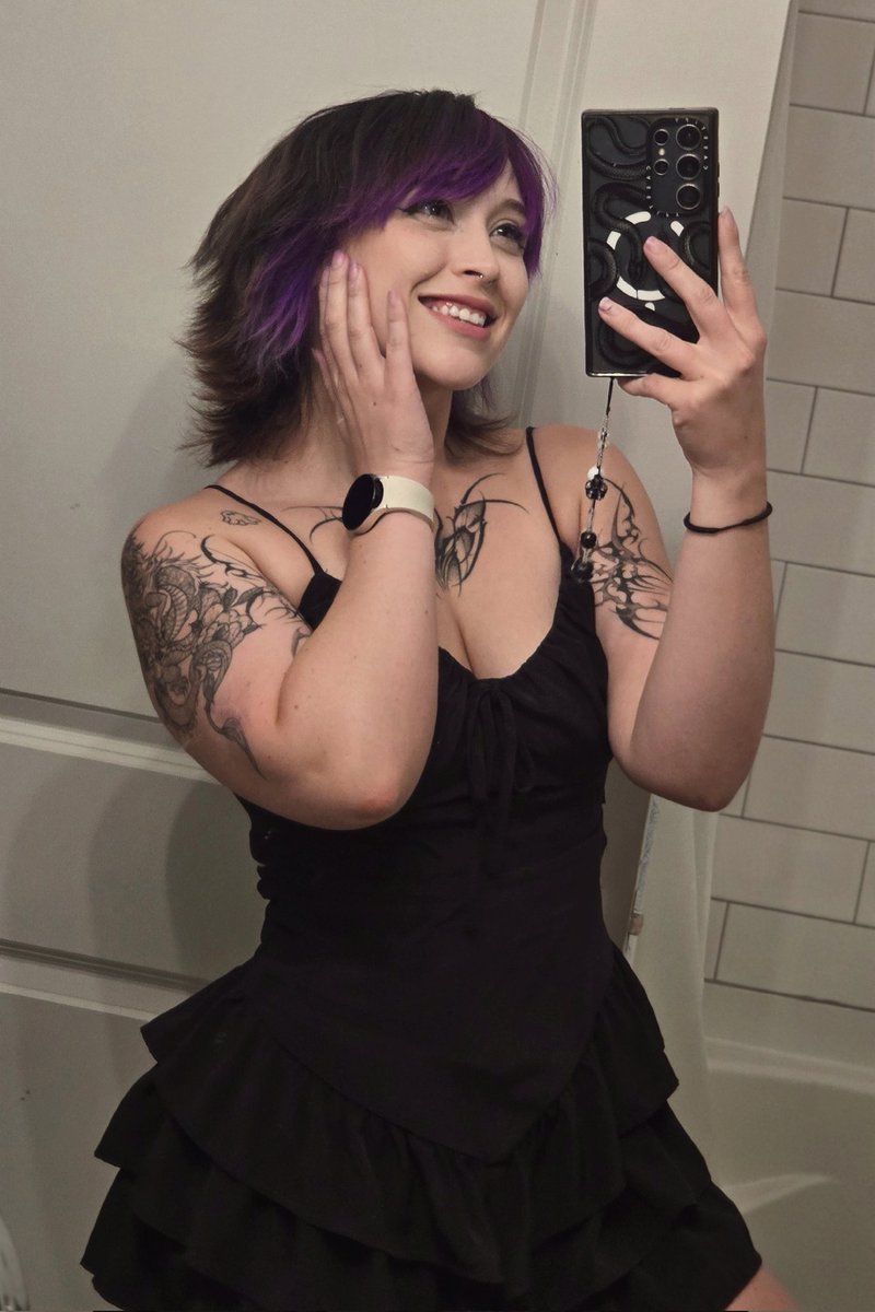 DAY 1 of the Donation-thon is DONE! We raised $560 and I’m so beyond thankful! Every bit helps me with my move 💜

DAY 2 starts at 8AM CST with 10 hours on the timer—let’s keep the chaos going! 😈