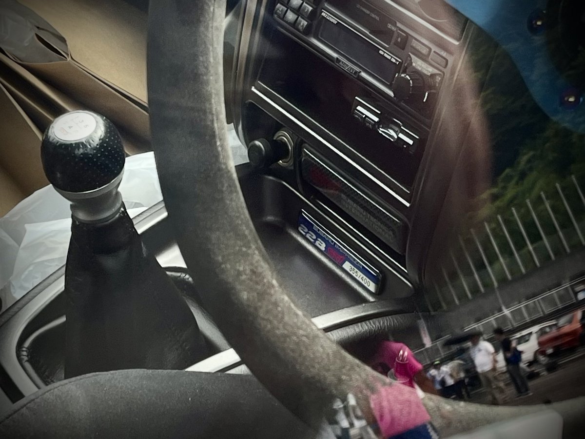 ystk_rwb911's tweet image. SUBARUの至宝キター🤩クーペ&amp;amp;ワイドなフェンダーがカッコ良すぎる✨知らない人から見ると普通の古い国産車なのに、多分地方なら家買えそうなやつw🏠

#HARUNASUBARUFES2025