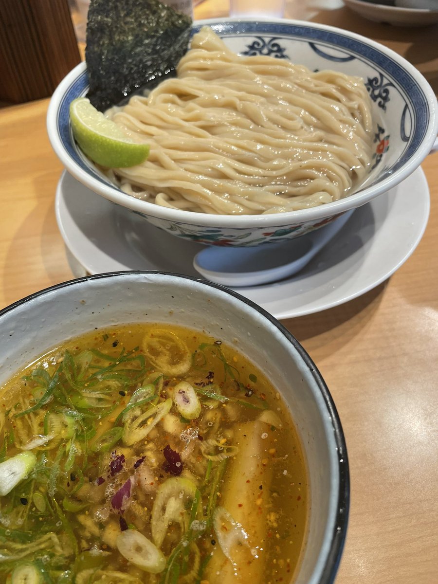 sememai's tweet photo. 昆布水つけ麺最高 https://t.co/G5UZfWVfGL