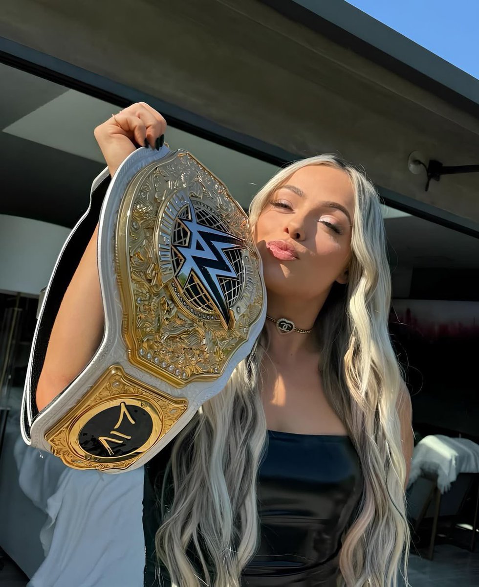 Livsriptide's tweet image. Day 4 of posting a photo of Liv until she returns to WWE