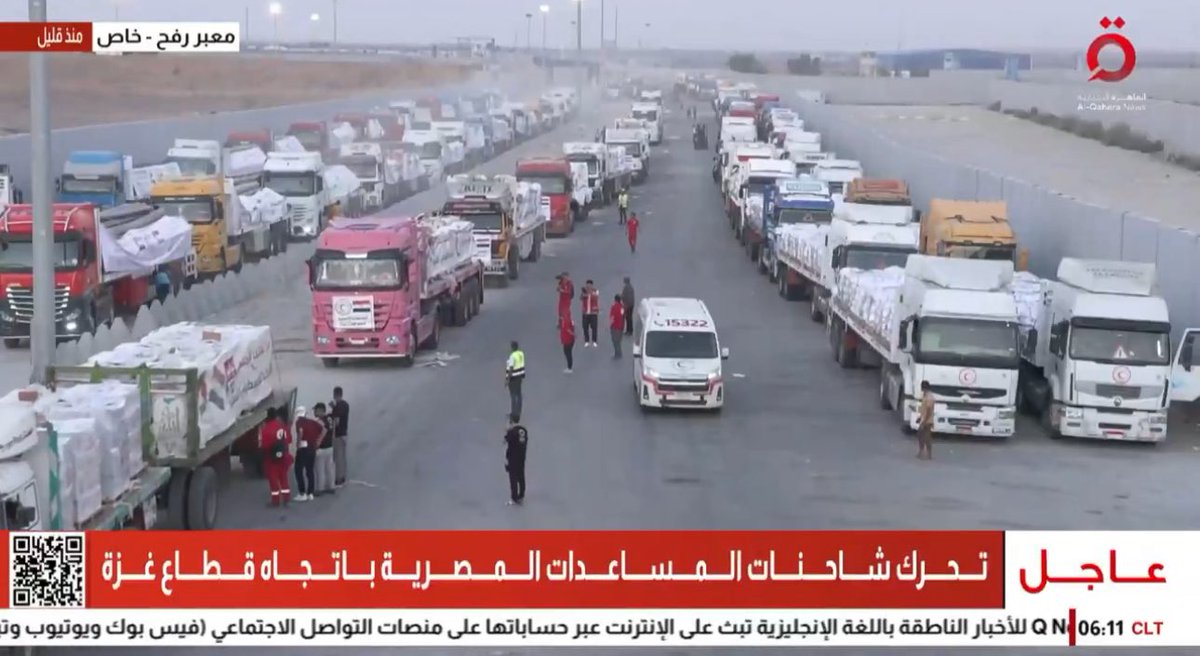 ⚡️JUST IN:

Preparations right now in front of the Rafah crossing for the expected entry of aid trucks into Gaza.

The Israeli army announced possible limited “humanitarian pauses” in certain areas of Gaza to allow aid trucks through.

If implemented, these pauses would be short