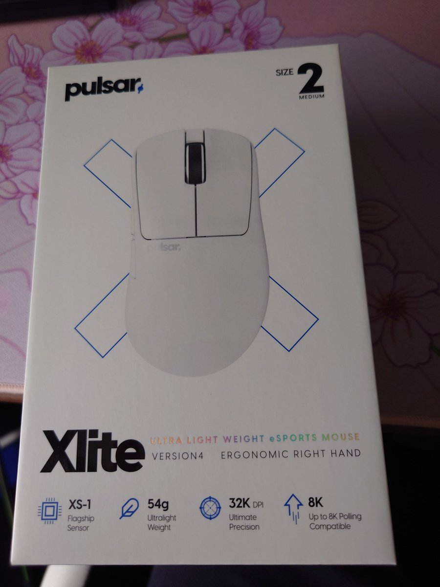 FCT_ユウ・カジマ☕解説系ゼロビルド勢 (@yuu_kajima01) on Twitter photo 来ました‼️
新しい相棒のPulsar🖱️
<a href="/PulsarJapan/">Pulsar Gaming Gears Japan</a> <a href="/PulsarGears/">Pulsar Gaming Gears</a>
昨日まで使ってたマウスが105gだったのでCrazylightではなくまずはXlight v4から使ってみます💡
もし軽さを追求したくなったらCrazylightに変更予定✌️
握った瞬間に手に馴染む最高エルゴです🖱️ 来ました‼️
新しい相棒のPulsar🖱️
<a href="/PulsarJapan/">Pulsar Gaming Gears Japan</a> <a href="/PulsarGears/">Pulsar Gaming Gears</a>
昨日まで使ってたマウスが105gだったのでCrazylightではなくまずはXlight v4から使ってみます💡
もし軽さを追求したくなったらCrazylightに変更予定✌️
握った瞬間に手に馴染む最高エルゴです🖱️