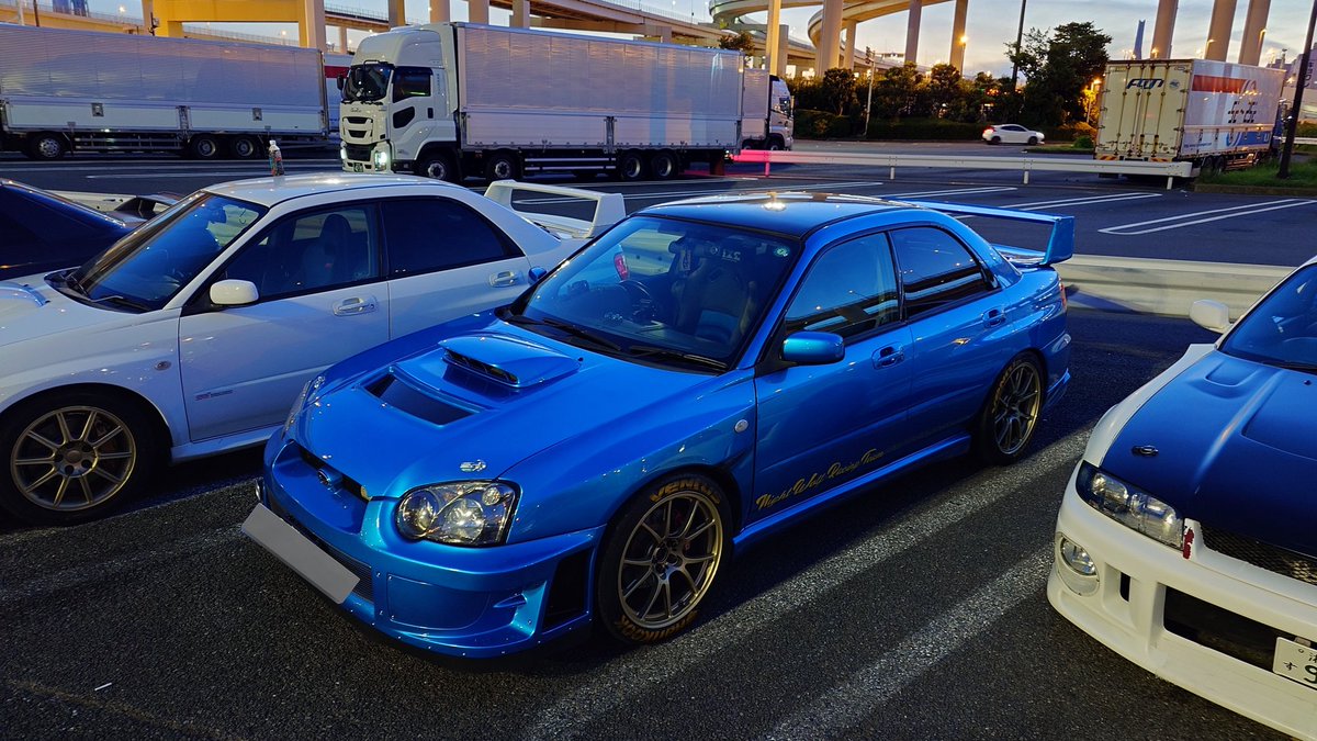 明け方のVさんのクルマ、めちゃくちゃかっこよかった
これ無加工ですよ
 <a href="/VELOKY_59/">𝕍</a>