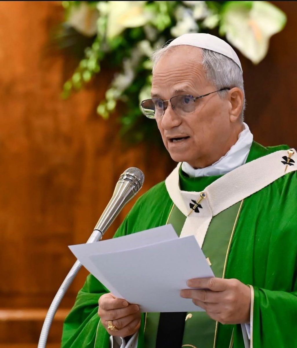 FriarEmma1's tweet image. Let us pray with today's Gospel Reading (Luke 11:1-13)
God Our Father,
Just as your disciples once asked, “Lord, teach us to pray,” we come before You today with the same longing and humility.
In a world that rushes past silence, that doubts the power of prayer, and that…