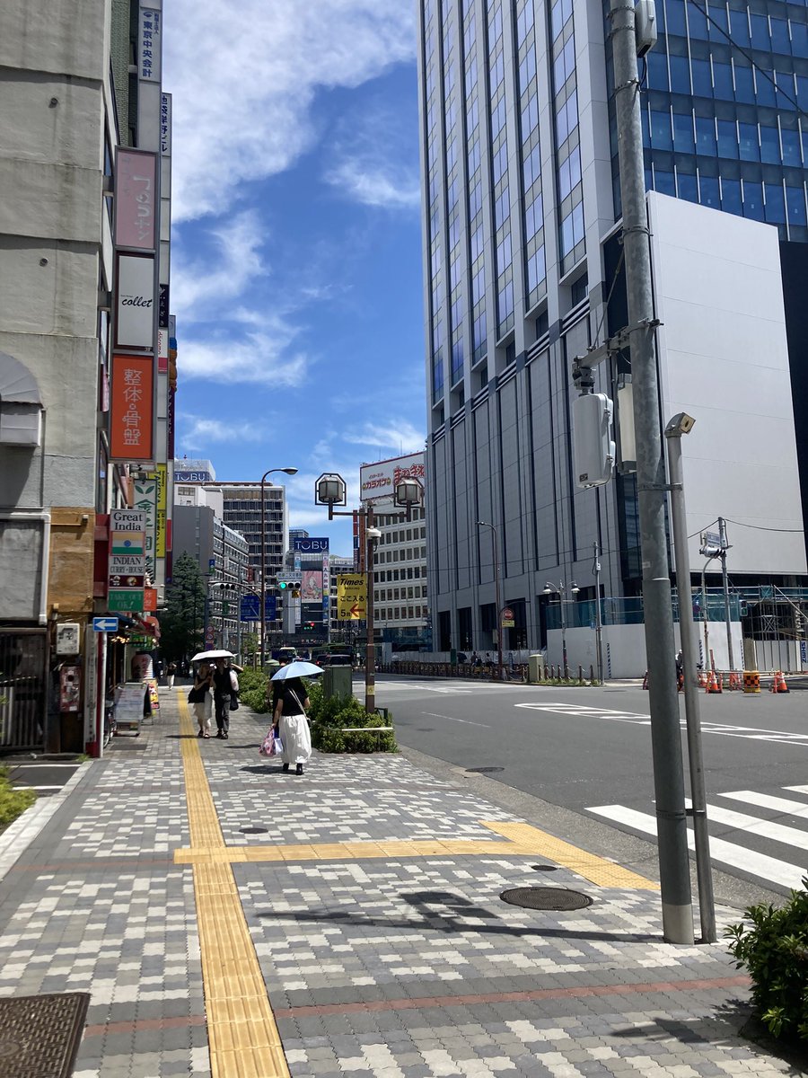 naokimoonstep's tweet image. 介助で池袋🤗
暑い
