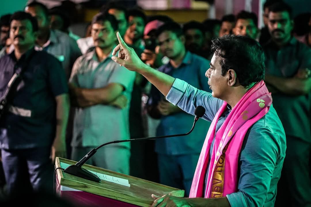 PraveenPoshala's tweet image. నేడు మా పరకాల నియోజకవర్గానికి రామన్న..
నియోజకవర్గంలో శిక్షణ పొందిన మహిళలకు కుట్టుమిషన్ల పంపిణీ చేయనున్న రామన్న...
@KTRBRS @DharmareddyTRS