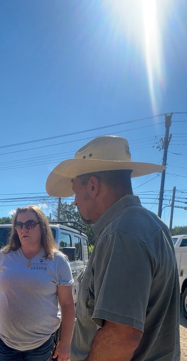 melfryzel's tweet image. When the Waters Rose, the Remnant Didn’t Wait.
Remnant Ministry didn’t pause for headlines or handshakes. We went straight to the people — boots in the mud, hearts on mission.
And the only public servant who truly showed up? @DocPeteChambers.
He didn’t bring a press team or a…