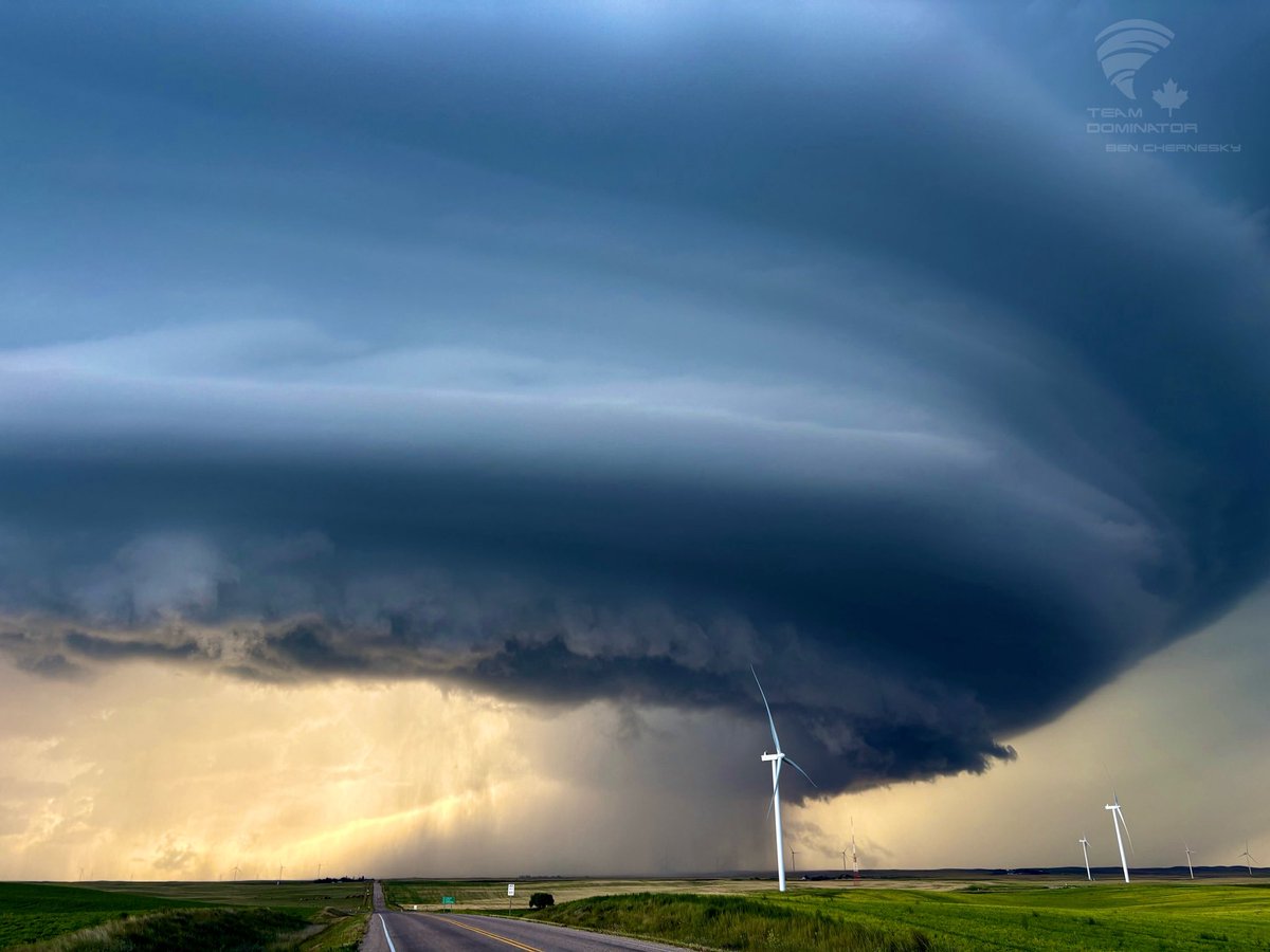 Ben Chernesky (@benchernesky) on Twitter photo Chased this beautiful supercell today north of Lomond, Alberta!
While not a prolific hail producer, it came close to producing a tornado just before putting on quite the structure show.
#abstorm <a href="/teamdomcanada/">teamdomcanada</a> Chased this beautiful supercell today north of Lomond, Alberta!
While not a prolific hail producer, it came close to producing a tornado just before putting on quite the structure show.
#abstorm <a href="/teamdomcanada/">teamdomcanada</a>