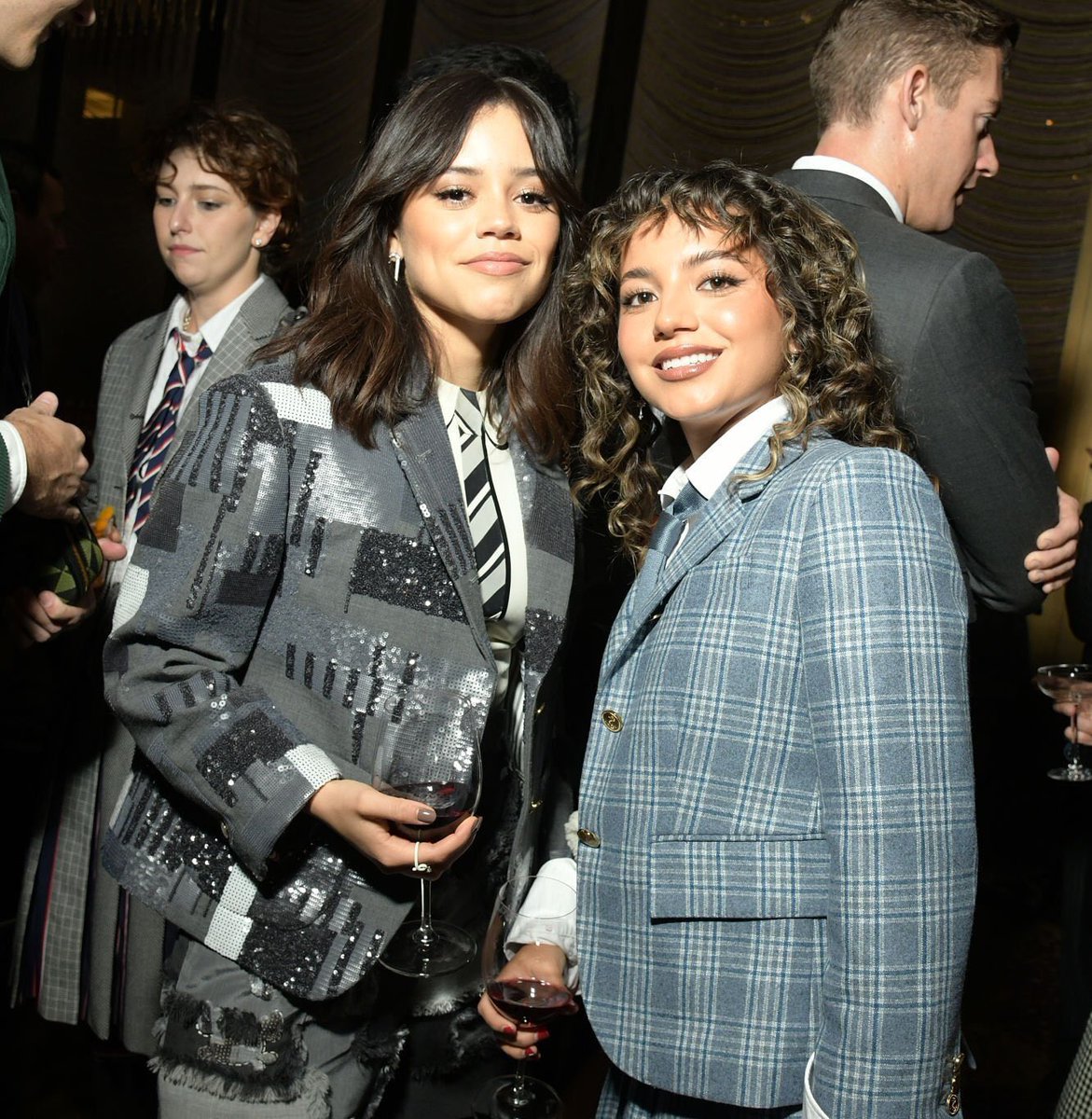 WednesdaysDaily's tweet image. Jenna Ortega and Isabela Merced